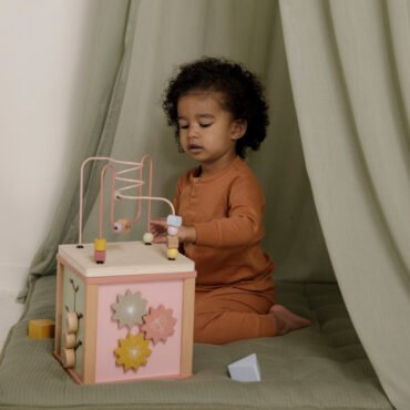 Ξύλινος Κύβος Δραστηριοτήτων Με Προγραφή - Flowers Little Dutch