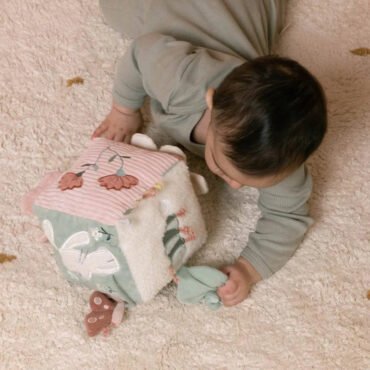 Υφασμάτινος Κύβος Δραστηριοτήτων - Flowers & Butterflies Little Dutch