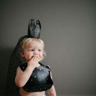 Σαλιάρα Σιλικόνης - Black Numbers Mushie