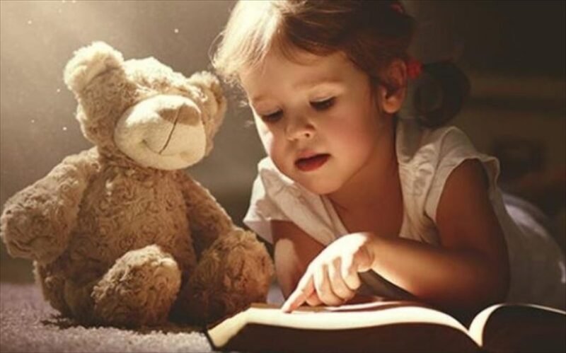 Το μεγάλο βιβλίο των ζουζουνιών με αυτοκόλλητα – Yuval Zommer