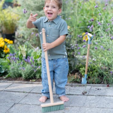 Παιδική Σκούπα Κήπου Forest Friends Little Dutch
