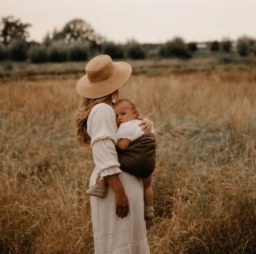 Μάρσιπος αγκαλιάς για νήπια Brown Linen WILDRIDE
