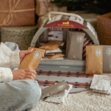 Xmas ημερολόγιο αντίστροφης μέτρησης με τρένο FSC Little Dutch