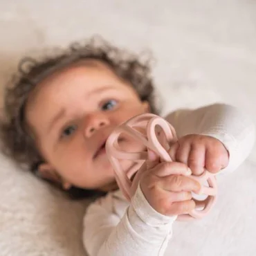 Βρεφική μπάλα αφής Ροζ Little Dutch