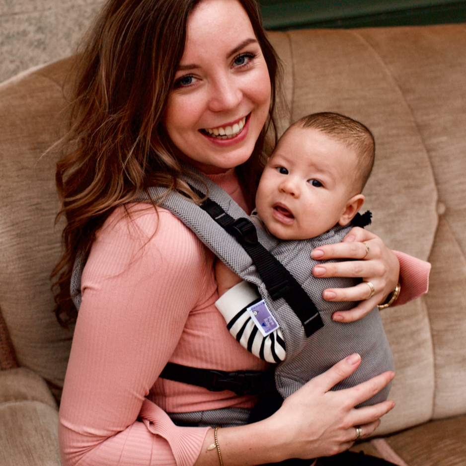 Cross & Go Baby Carrier Dark Grey – Εργονομικός Μάρσιπος Νεογέννητου